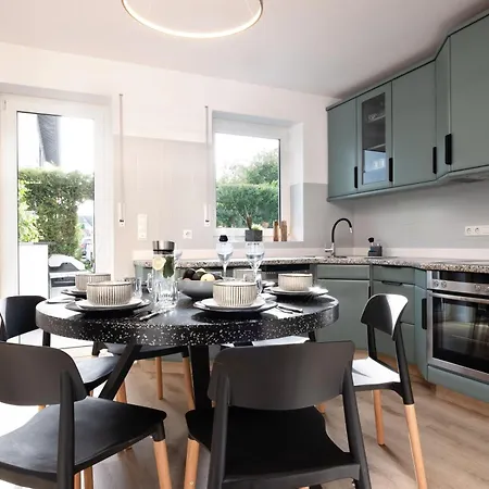 Lenhaus - Mit Kamin & Garten Σπίτι διακοπών *