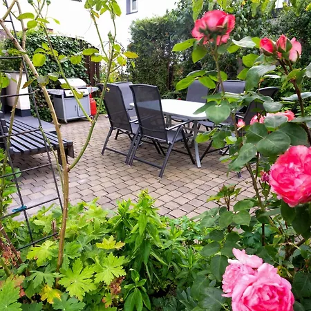 Vakantiehuis Lenhaus - Mit Kamin & Garten *